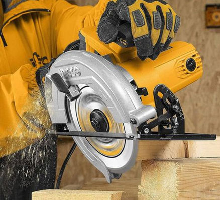 Circular Saws